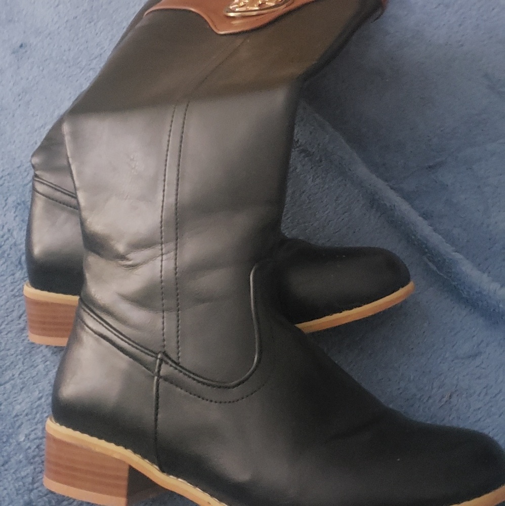 Tory Burch boots - Picture 5 of 6